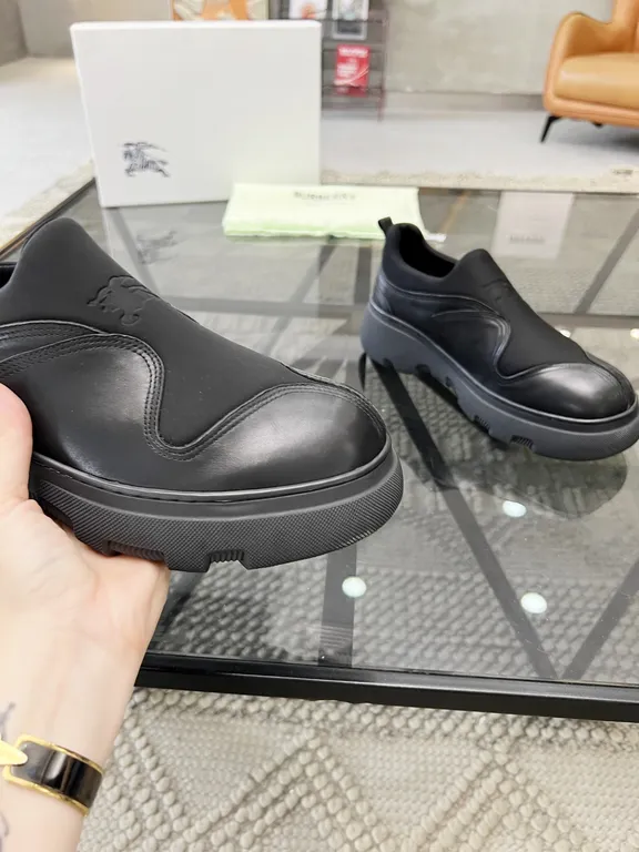 Burberry Shoe 